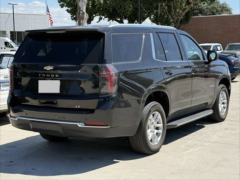 Used 2025 Chevrolet Tahoe LT RWD image 4