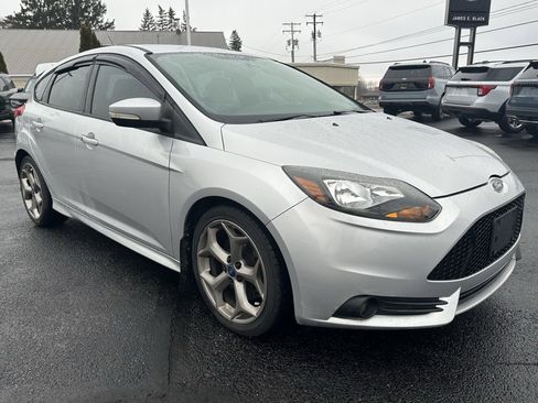 Used 2014 Ford Focus ST image 9