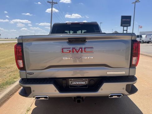 New 2025 GMC Sierra 1500 Elevation w/ Elevation Premium Package image 4