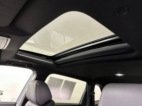 Used 2024 Honda CR-V Sport Touring image 4