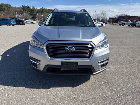 Used 2022 Subaru Ascent Limited w/ Technology Package image 2