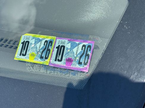 Used 2011 Jeep Grand Cherokee Laredo image 30