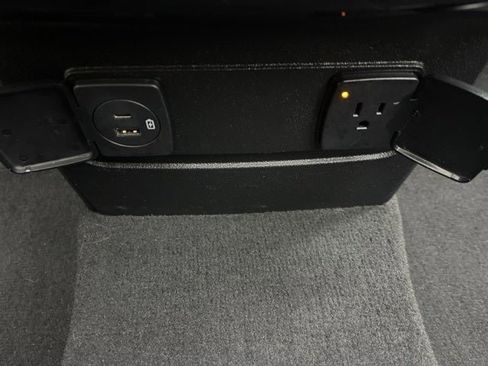 Used 2022 Lincoln Aviator Reserve w/ Equipment Group 201A image 17