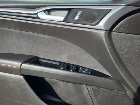 Used 2014 Ford Fusion SE image 21