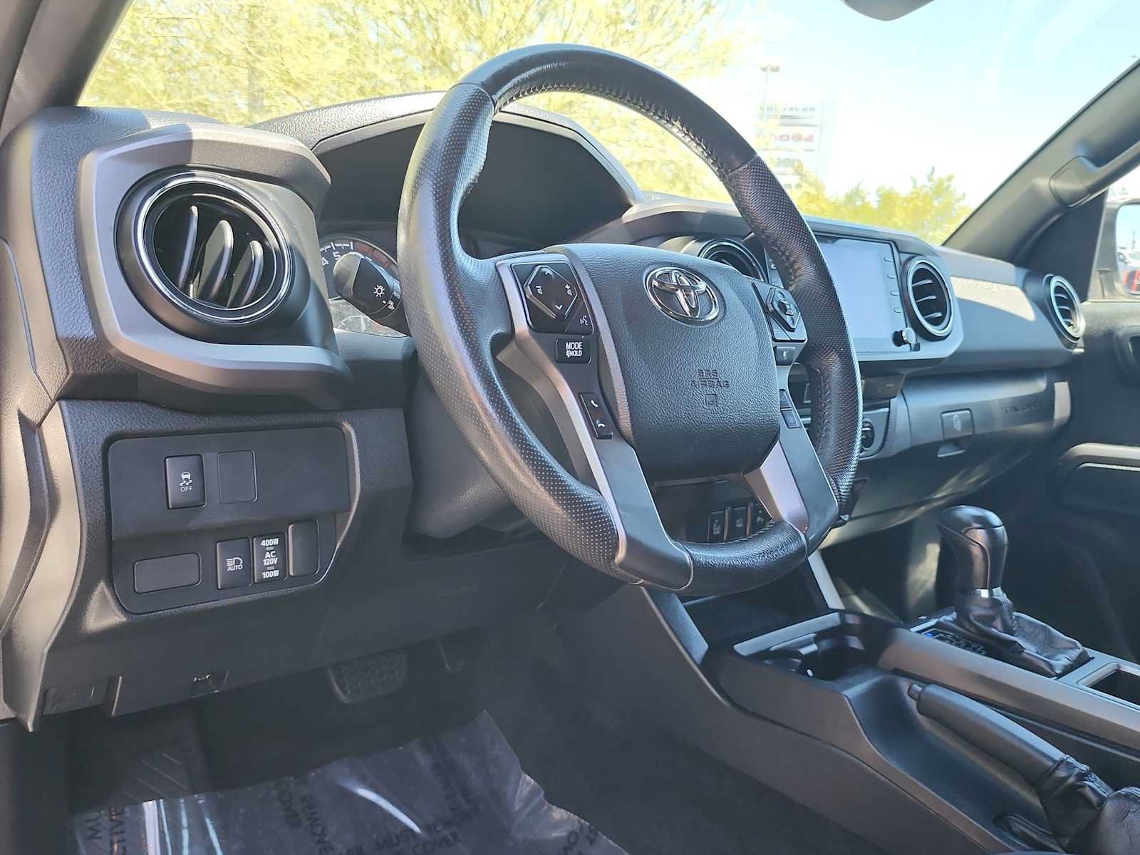 Used 2021 Toyota Tacoma TRD Off-Road w/ Technology Package AWD/4WD image 10