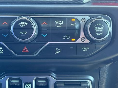 Used 2019 Jeep Wrangler Unlimited Rubicon AWD/4WD image 37