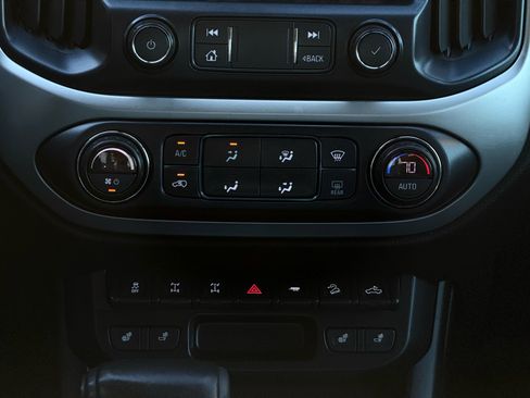 Used 2019 Chevrolet Colorado ZR2 image 17