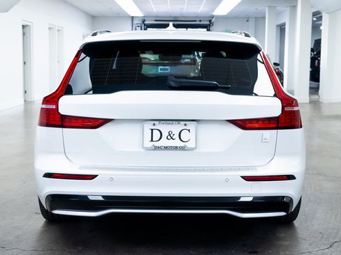 Used 2024 Volvo V60 T8 Polestar image 5