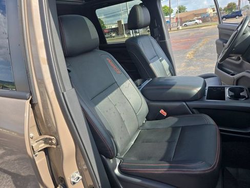 Used 2023 Nissan Titan PRO-4X w/ Pro-4x Convenience Package AWD/4WD image 24