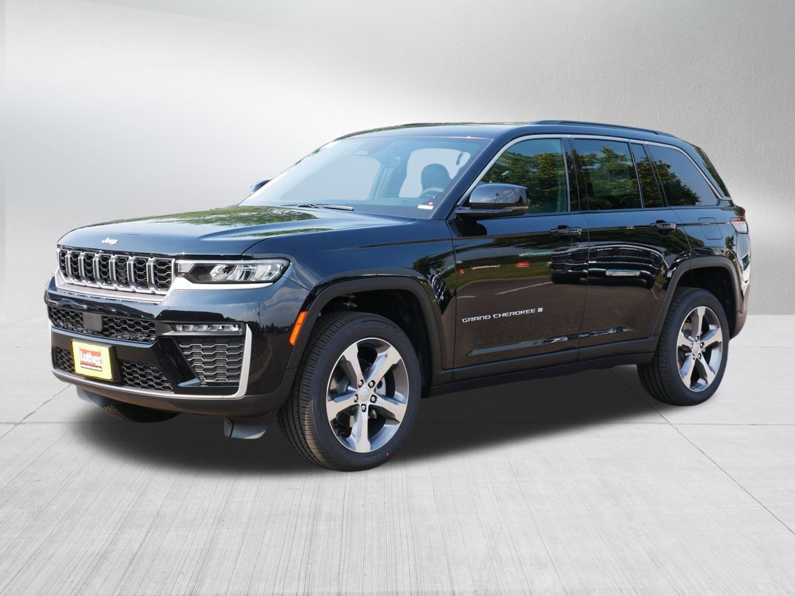 New 2026 Jeep Grand Cherokee Limited AWD/4WD image 3