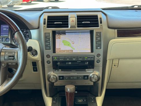 Used 2017 Lexus GX 460 Luxury AWD/4WD image 10
