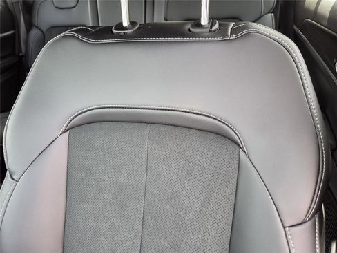 New 2026 Jeep Grand Cherokee L 2WD image 20