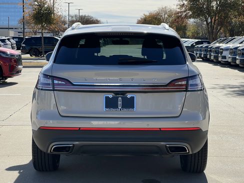 Certified 2022 Lincoln Nautilus Reserve w/ Equipment Group 201A image 8