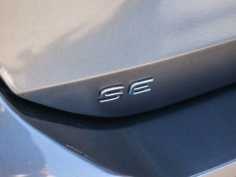 New 2026 Volkswagen Tiguan SE image 10