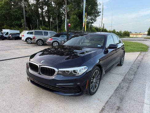 Used 2019 BMW 540i w/ Luxury Seating Package RWD image 2