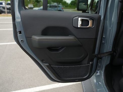New 2026 Jeep Wrangler Unlimited Sahara AWD/4WD image 14