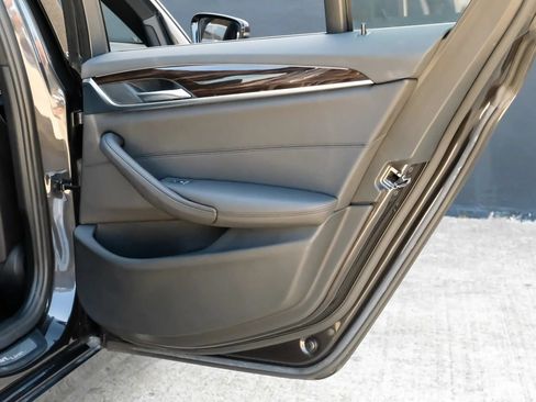 Used 2018 BMW 530i RWD image 57