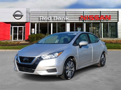 Certified 2021 Nissan Versa SV image 2