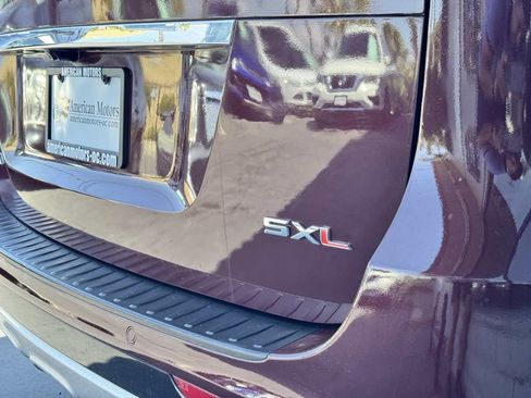 Used 2017 Kia Sedona SX Limited FWD image 16