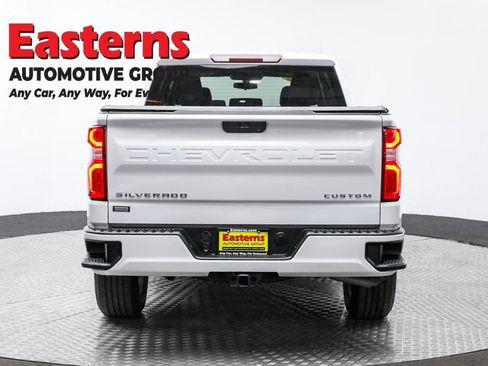 Used 2022 Chevrolet Silverado 1500 Custom image 6