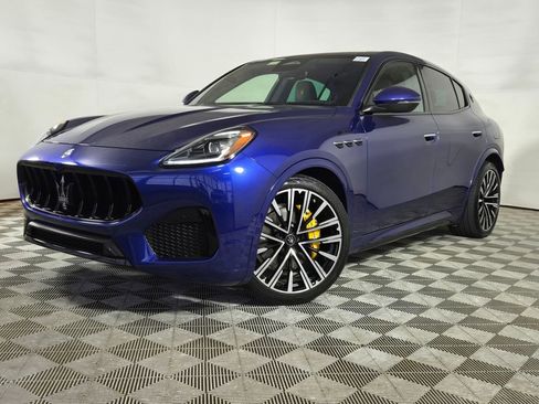 Used 2023 Maserati Grecale Modena AWD/4WD image 3