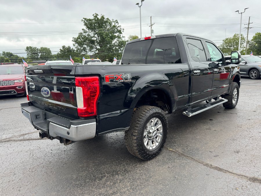 Used 2017 Ford F250 XLT w/ XLT Premium Package AWD/4WD image 5