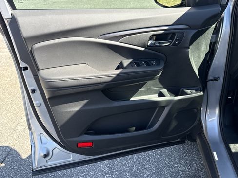 Certified 2023 Honda Ridgeline RTL image 14