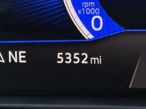 Certified 2024 Volkswagen Taos SE image 13