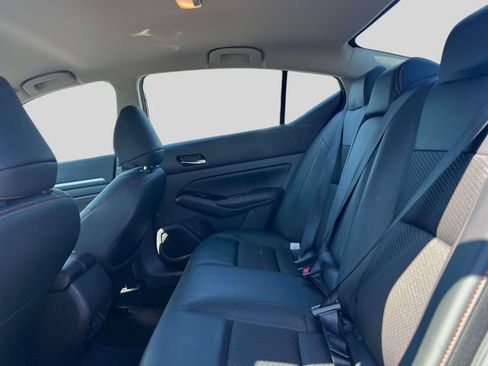 Certified 2023 Nissan Altima 2.5 SR FWD image 12
