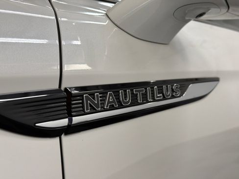 Certified 2023 Lincoln Nautilus Black Label AWD/4WD image 15