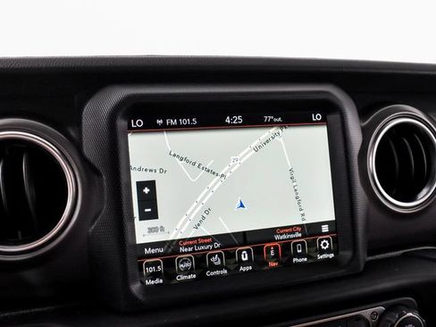 Used 2023 Jeep Gladiator Rubicon w/ LED Lighting Group AWD/4WD image 35