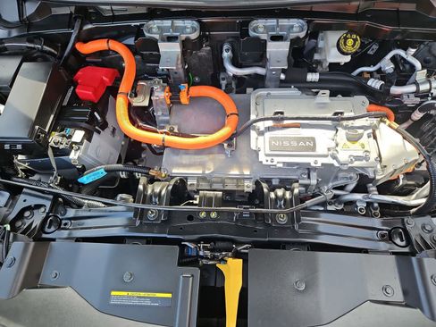 Used 2023 Nissan Ariya FWD image 15