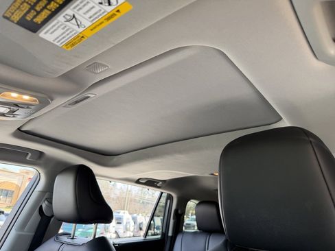 Used 2020 Toyota Highlander XLE image 54