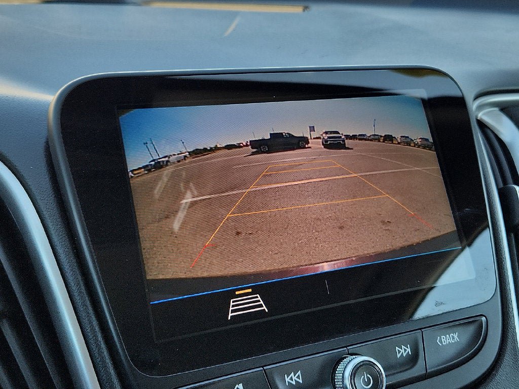 Used 2020 Chevrolet Malibu LS FWD image 23