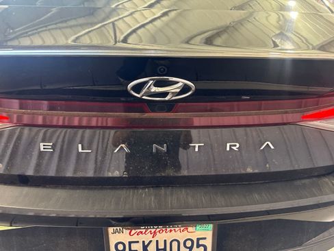 Used 2023 Hyundai Elantra SEL w/ Convenience Package FWD image 14