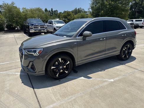 Used 2020 Audi Q3 2.0T Premium Plus w/ Premium Plus Package AWD/4WD image 4