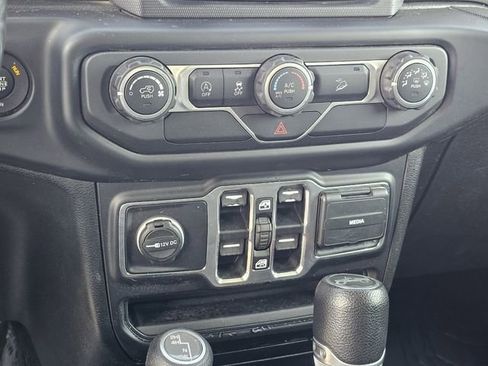 Used 2020 Jeep Wrangler Unlimited Sport S image 17