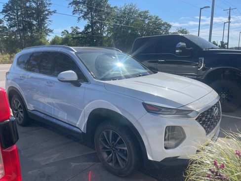 Used 2020 Hyundai Santa Fe SEL w/ Convenience + Premium Package FWD image 1