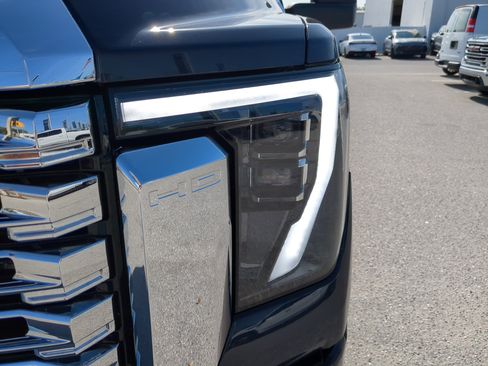 Certified 2024 GMC Sierra 2500 Denali w/ Denali Reserve Package image 9