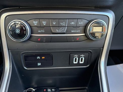 Used 2022 Ford EcoSport SE w/ SE Convenience Package image 17