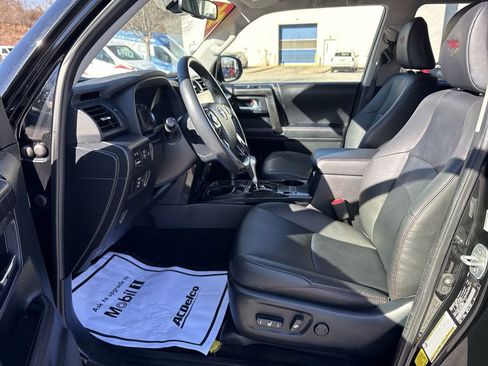 Used 2024 Toyota 4Runner TRD Off-Road Premium image 20