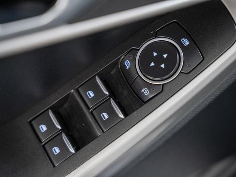 Used 2022 Ford Explorer XLT w/ Equipment Group 202A image 47