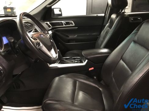 Used 2013 Ford Explorer XLT AWD/4WD image 24