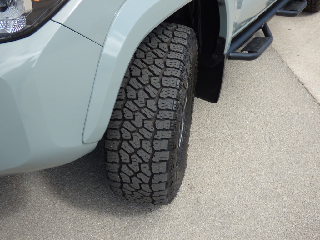 Used 2023 Toyota Tacoma TRD Off-Road AWD/4WD image 10