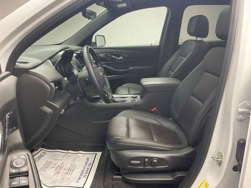 Used 2023 Chevrolet Traverse High Country w/ LPO, Floor Liner Package AWD/4WD image 12