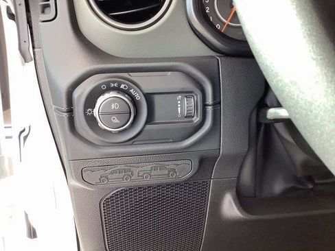 New 2026 Jeep Gladiator Mojave image 14