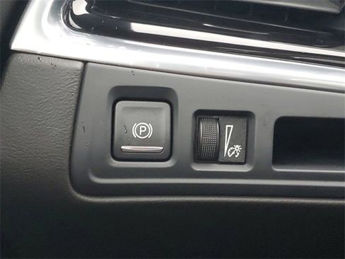 Certified 2023 Cadillac XT6 Luxury image 14