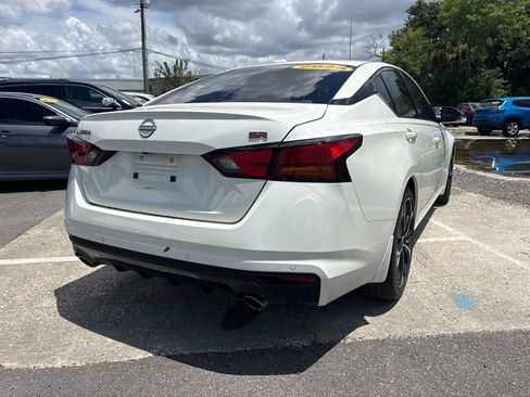 Used 2024 Nissan Altima 2.5 SR FWD image 3