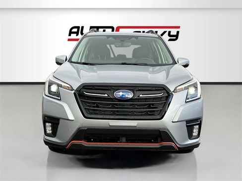 Used 2023 Subaru Forester Sport image 2