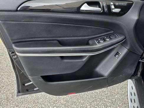 Used 2017 Mercedes-Benz GLS 550 4MATIC image 48